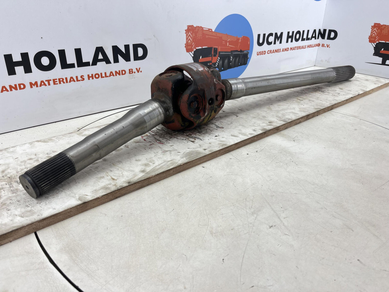 FAUN RTF 50 drive shaft axle 4 - Palier para Maquinaria de construcción: foto 1 FAUN RTF 50 drive shaft axle 4 - Palier para Maquinaria de construcción: foto 1