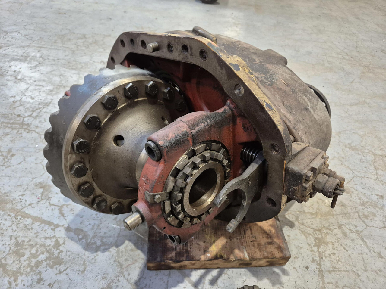 FAUN RTF 60 mid differential 12 x 27 - Diferencial para Autogrúa: foto 1 FAUN RTF 60 mid differential 12 x 27 - Diferencial para Autogrúa: foto 1