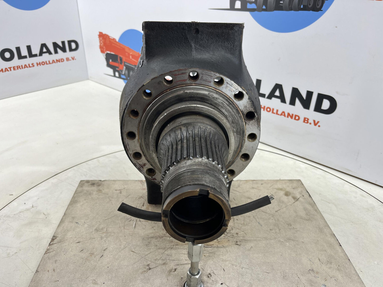 Grove AT 750 BE Steering knuckle 16 holes - Mangueta para Autogrúa: foto 2 Grove AT 750 BE Steering knuckle 16 holes - Mangueta para Autogrúa: foto 2