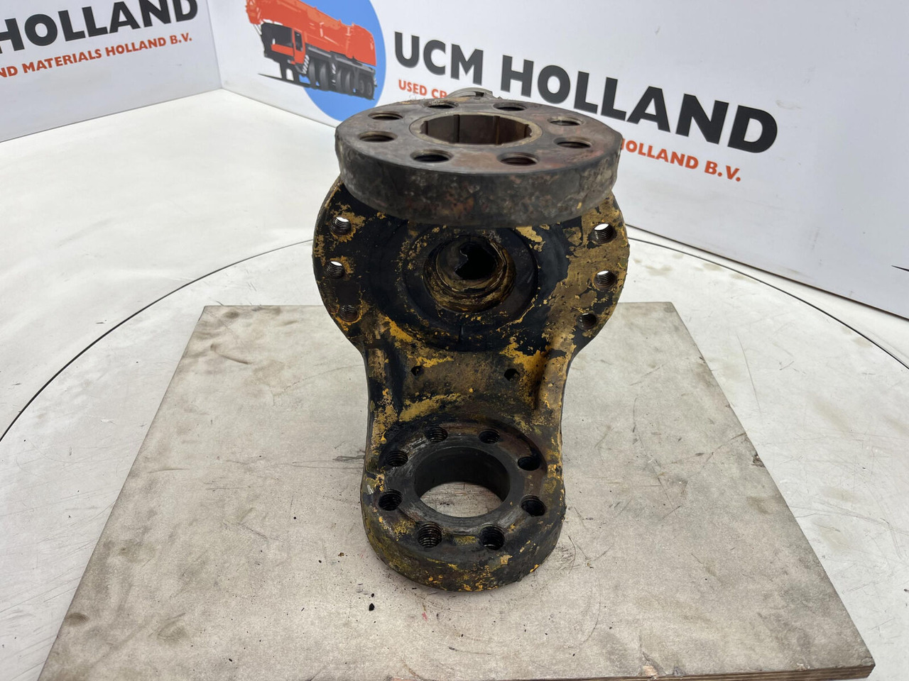 Grove AT 880 Steering knuckle 16 holes axle 2 - Mangueta para Autogrúa: foto 5 Grove AT 880 Steering knuckle 16 holes axle 2 - Mangueta para Autogrúa: foto 5