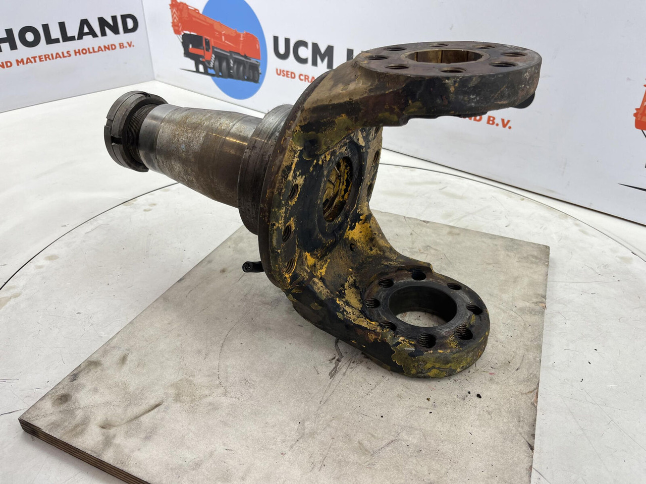 Grove AT 880 Steering knuckle 16 holes axle 2 - Mangueta para Autogrúa: foto 4 Grove AT 880 Steering knuckle 16 holes axle 2 - Mangueta para Autogrúa: foto 4