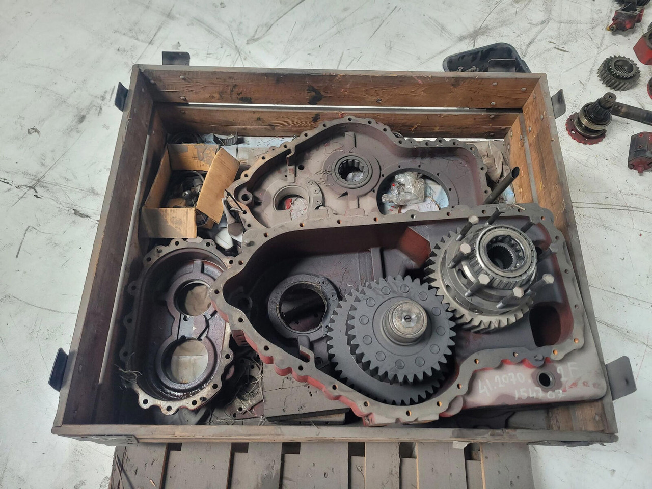 Grove GMK 3050 dropbox parts for parts - Transmisión para Autogrúa: foto 2 Grove GMK 3050 dropbox parts for parts - Transmisión para Autogrúa: foto 2