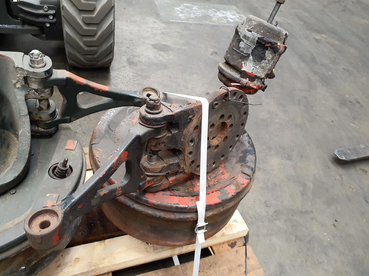 Grove GMK 5100 Megatrak axle housing - Mangueta para Autogrúa: foto 5 Grove GMK 5100 Megatrak axle housing - Mangueta para Autogrúa: foto 5