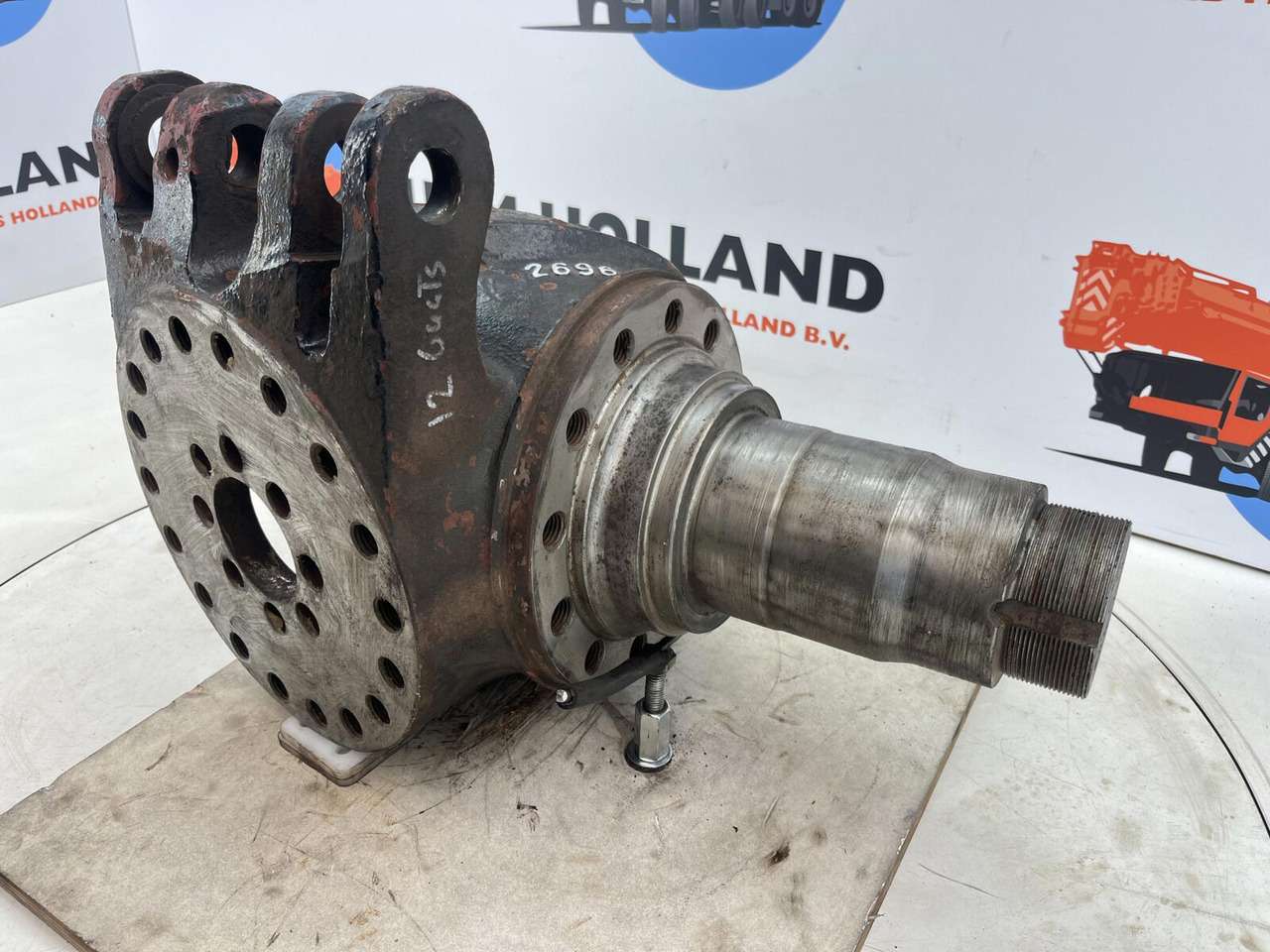 Grove GMK Steering knuckle 12 holes - Mangueta para Autogrúa: foto 3 Grove GMK Steering knuckle 12 holes - Mangueta para Autogrúa: foto 3