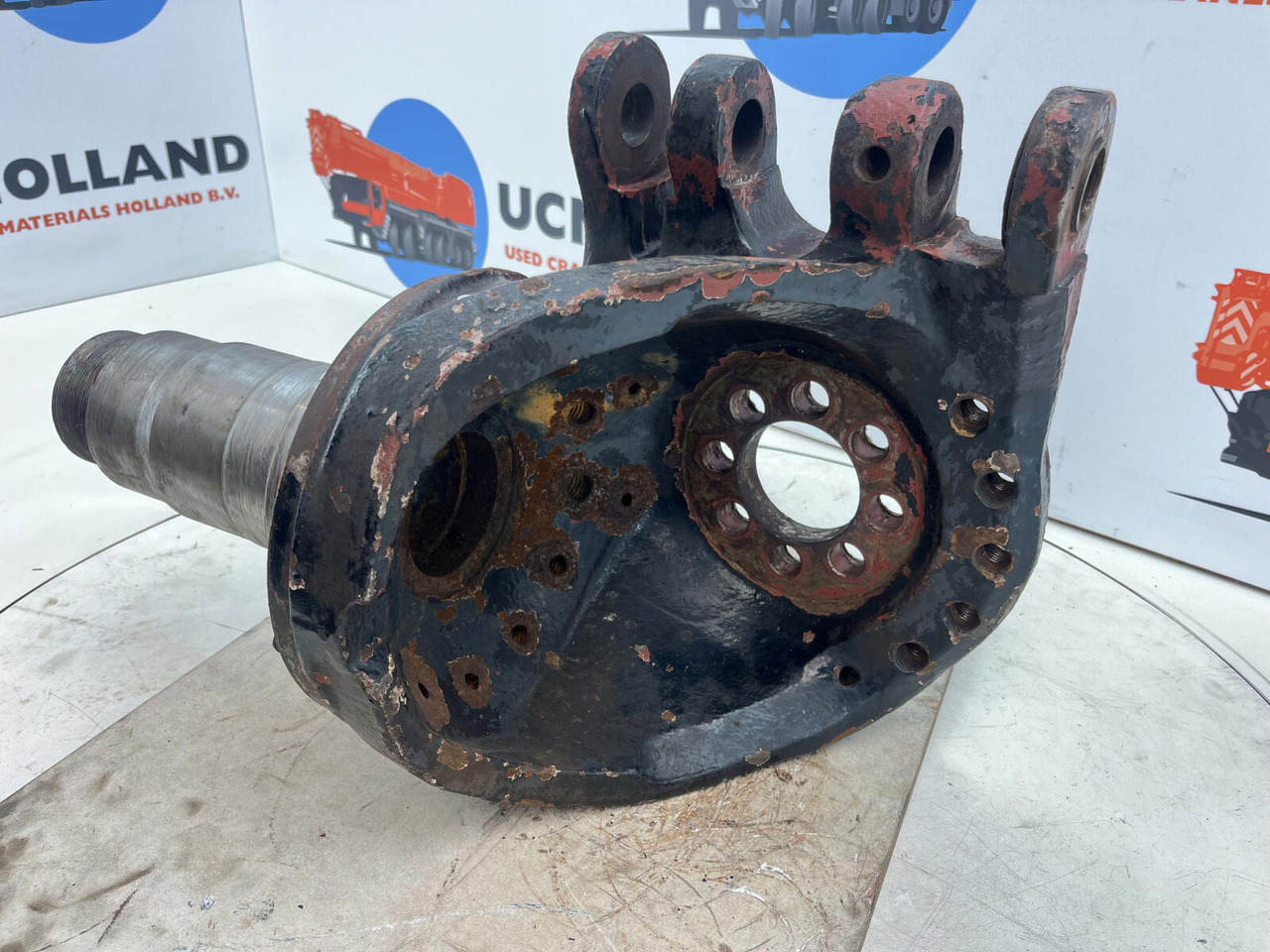 Grove GMK Steering knuckle 12 holes - Mangueta para Autogrúa: foto 4 Grove GMK Steering knuckle 12 holes - Mangueta para Autogrúa: foto 4