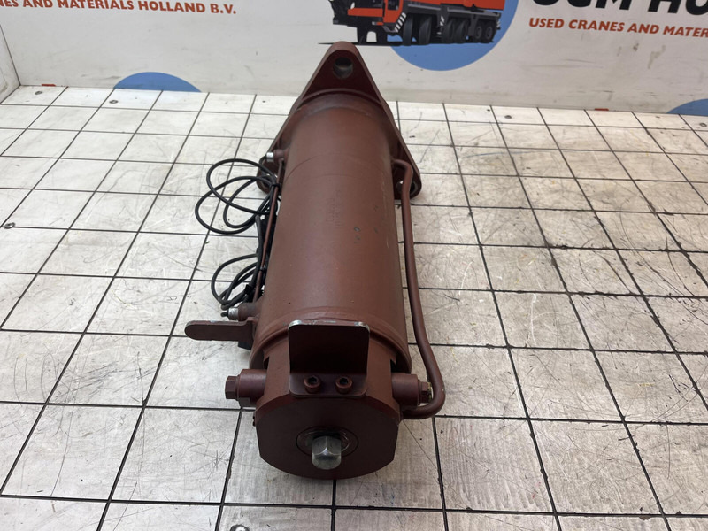 Grove GMK counterweight cylinder - Cilindro hidráulico para Grúa: foto 2 Grove GMK counterweight cylinder - Cilindro hidráulico para Grúa: foto 2