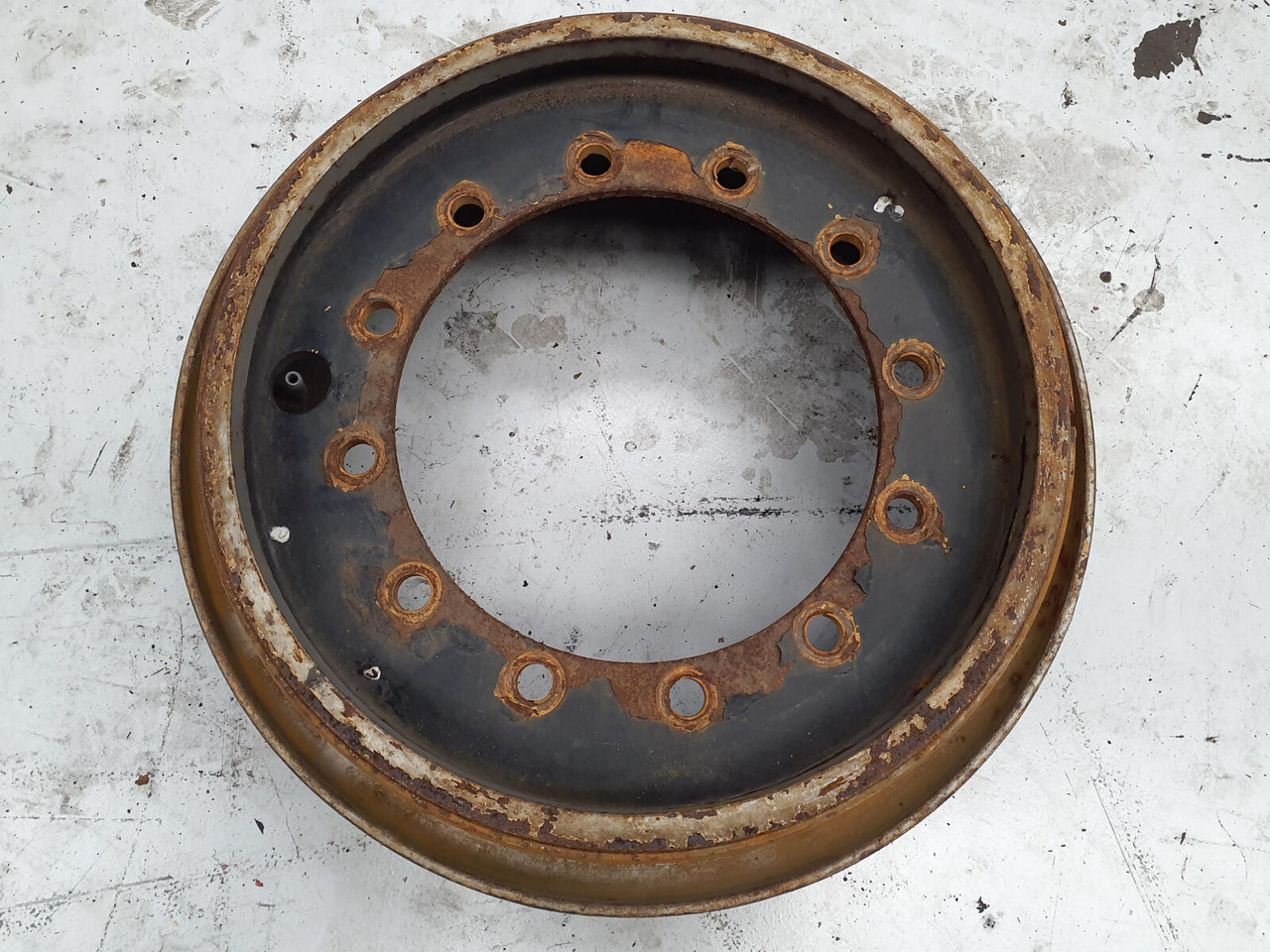 Grove Rim 385/95R25 12 5.5 3p - Llanta para Grúa: foto 2 Grove Rim 385/95R25 12 5.5 3p - Llanta para Grúa: foto 2