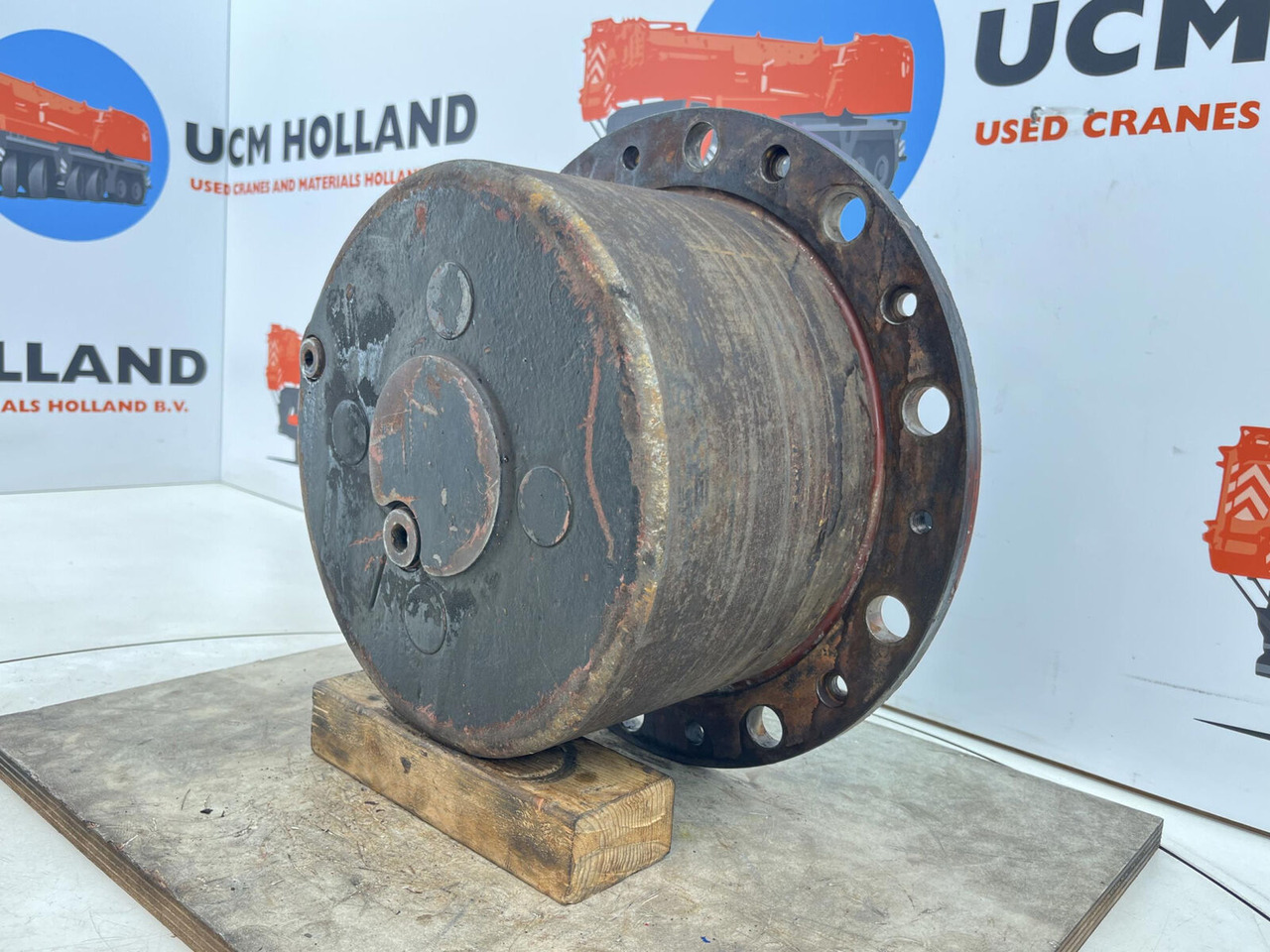 Kessler planetary gear 22-25-74-40-4pl-H172-46 - Mando final para Grúa: foto 2 Kessler planetary gear 22-25-74-40-4pl-H172-46 - Mando final para Grúa: foto 2