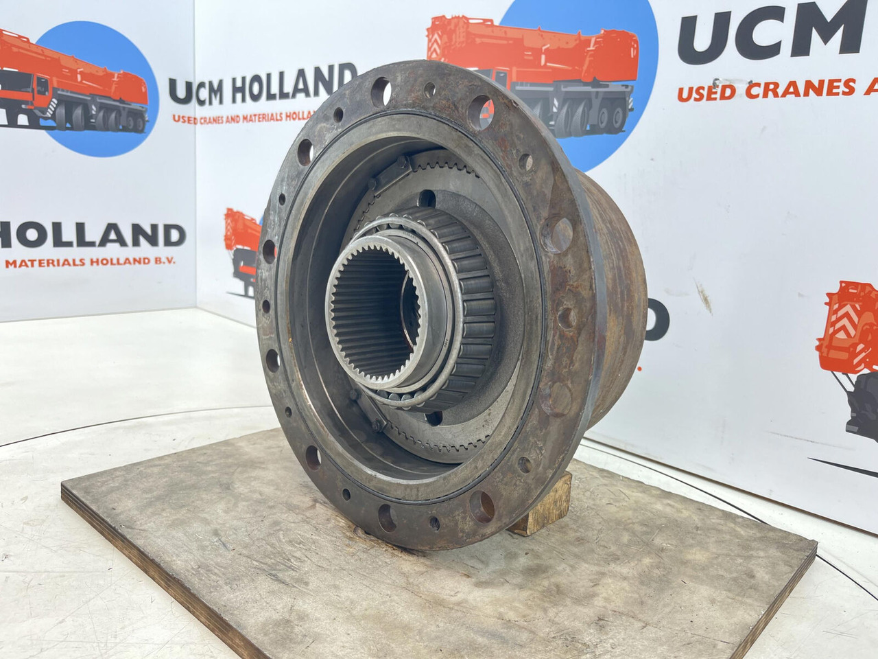 Kessler planetary gear 22-25-74-40-4pl-H172-46 - Mando final para Grúa: foto 3 Kessler planetary gear 22-25-74-40-4pl-H172-46 - Mando final para Grúa: foto 3