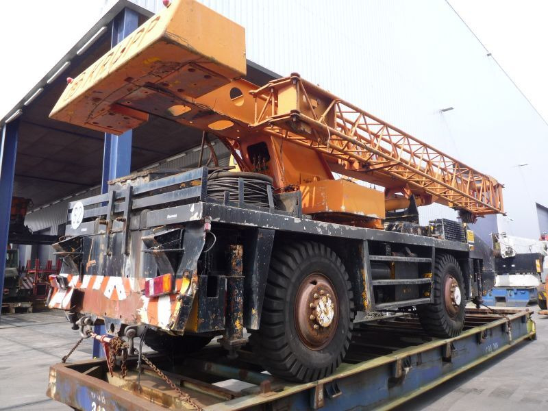 Krupp KMK 2025 for parts - Autogrúa: foto 2 Krupp KMK 2025 for parts - Autogrúa: foto 2