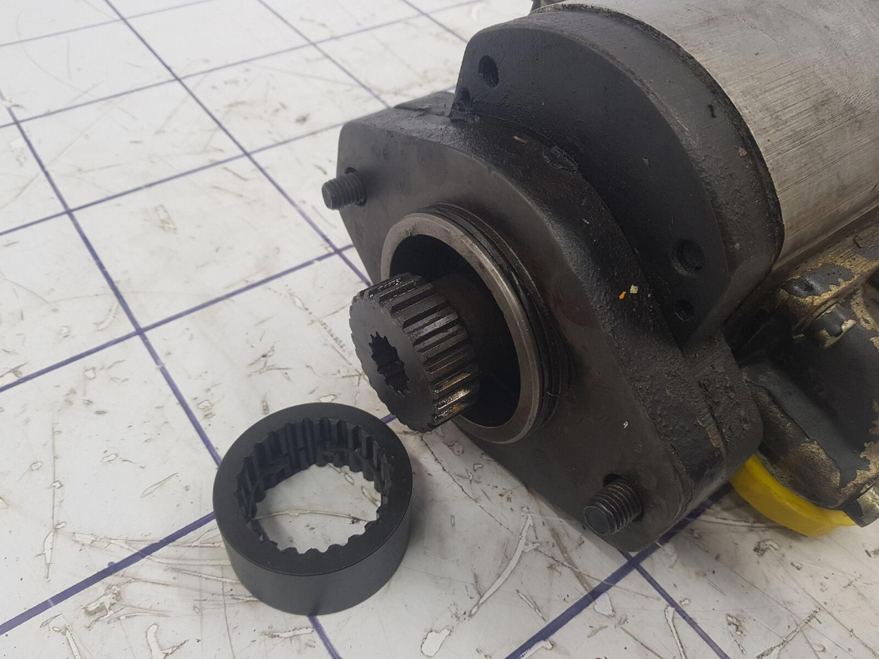 Krupp KMK 3045 four way gear pump - Bomba hidráulica para Autogrúa: foto 5 Krupp KMK 3045 four way gear pump - Bomba hidráulica para Autogrúa: foto 5