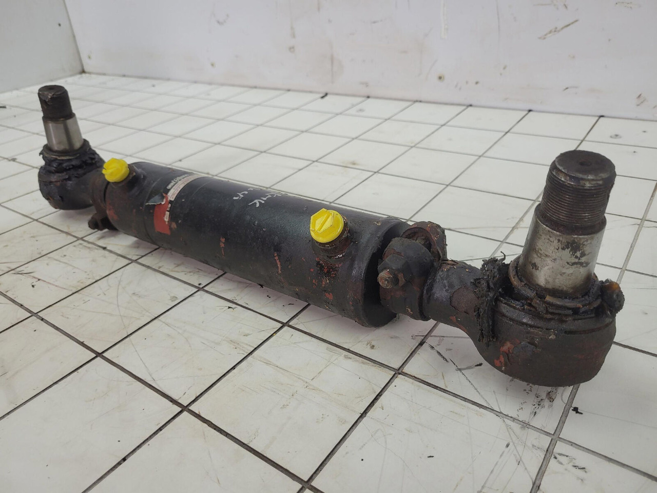 Krupp KMK 3045 steering cylinder - Cilindro hidráulico para Autogrúa: foto 3 Krupp KMK 3045 steering cylinder - Cilindro hidráulico para Autogrúa: foto 3