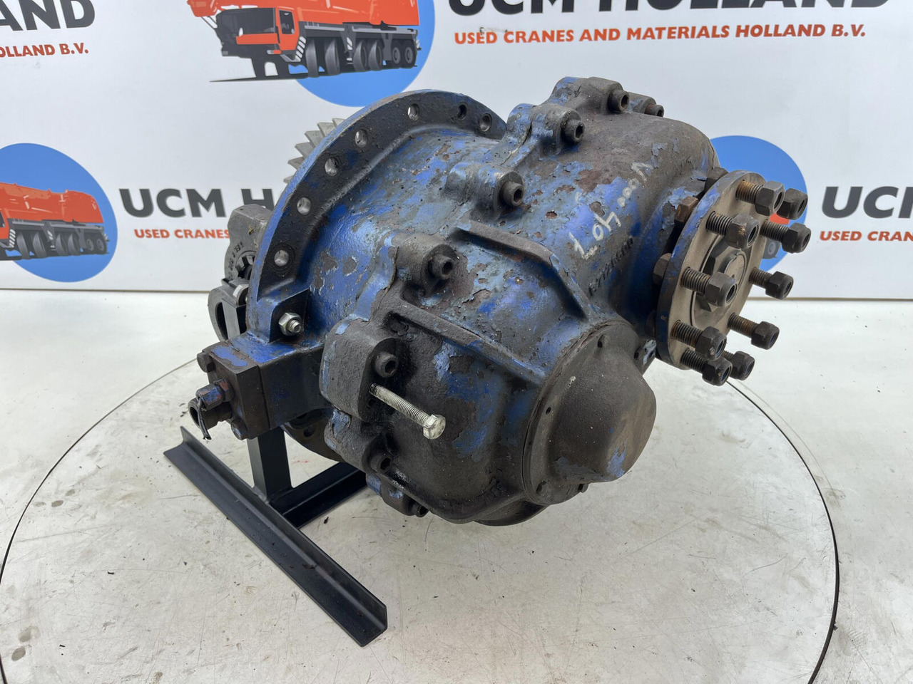Krupp KMK 5100 Mid differential 13x35 axle 2 - Diferencial para Autogrúa: foto 4 Krupp KMK 5100 Mid differential 13x35 axle 2 - Diferencial para Autogrúa: foto 4