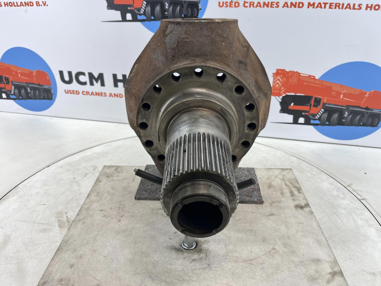 Krupp KMK 5100 Steering knuckle 16 holes axle 1 - Mangueta para Autogrúa: foto 2 Krupp KMK 5100 Steering knuckle 16 holes axle 1 - Mangueta para Autogrúa: foto 2