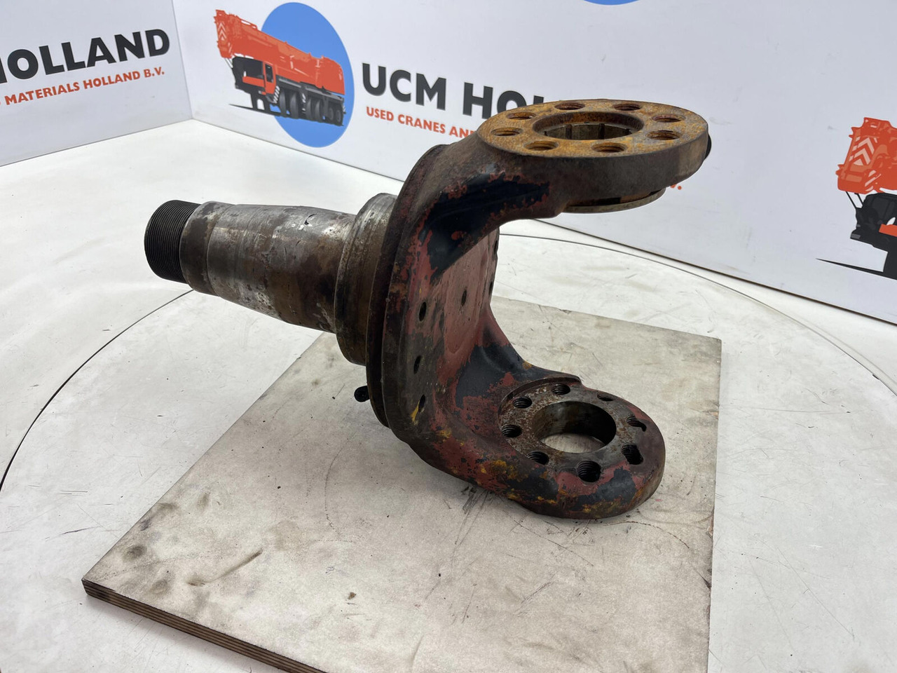 Liebherr LT 1090 Steering knuckle 16 holes - Mangueta para Autogrúa: foto 4 Liebherr LT 1090 Steering knuckle 16 holes - Mangueta para Autogrúa: foto 4