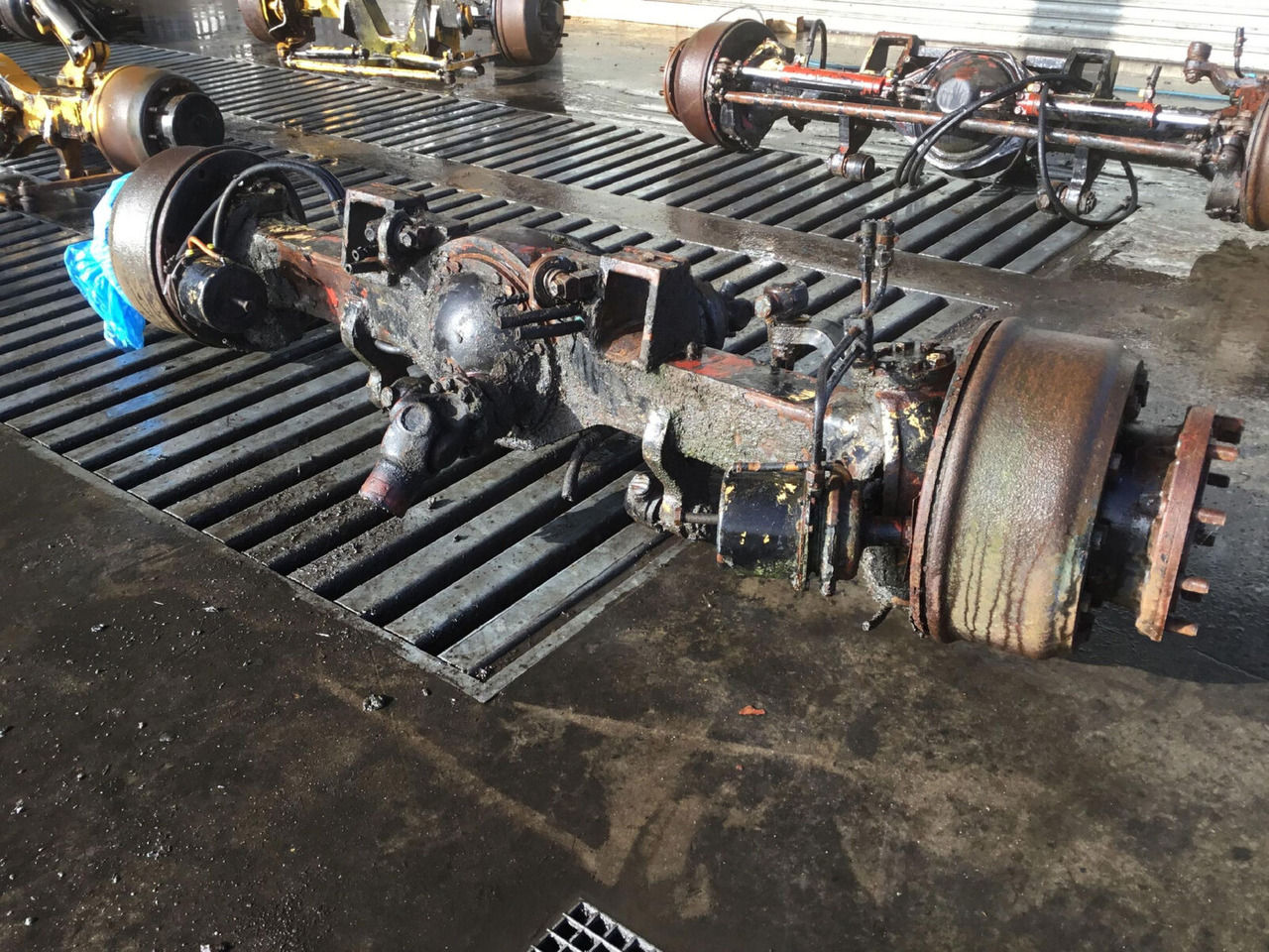 Liebherr LT 1160 axle 2 - Eje y piezas para Autogrúa: foto 2 Liebherr LT 1160 axle 2 - Eje y piezas para Autogrúa: foto 2