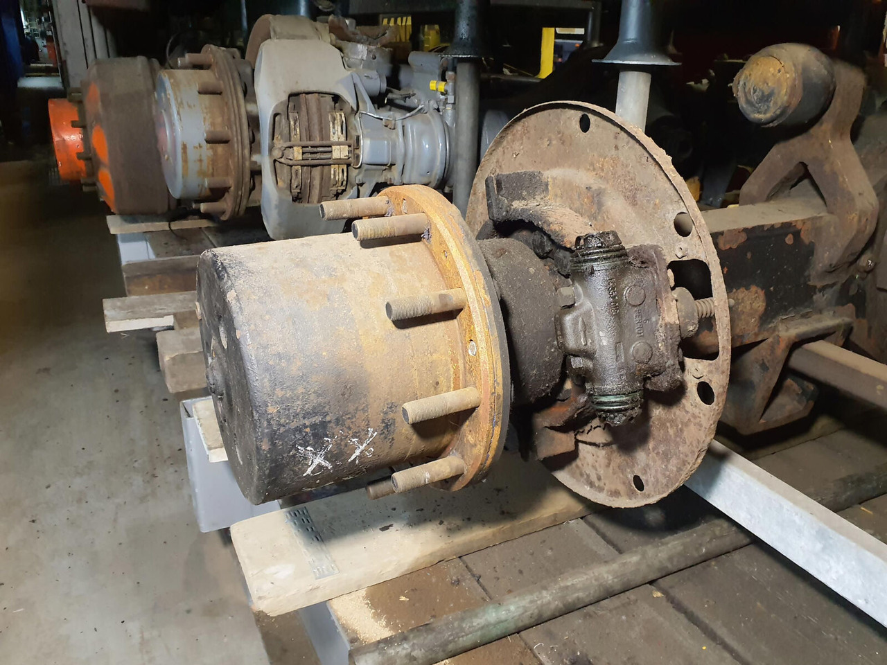 Liebherr LT 1160 axle 6 - Eje y piezas para Autogrúa: foto 5 Liebherr LT 1160 axle 6 - Eje y piezas para Autogrúa: foto 5