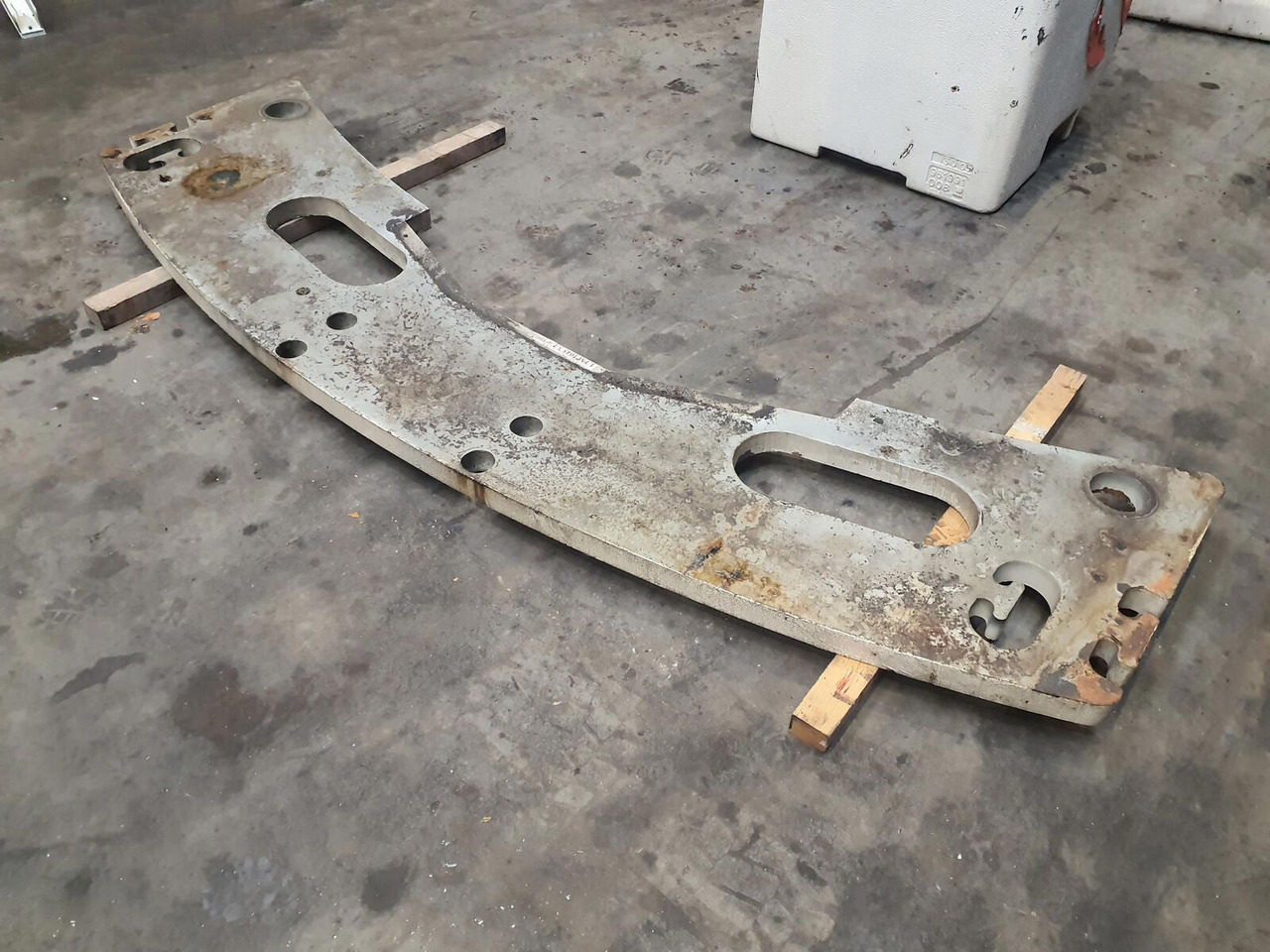 Liebherr LTM 1045-3.1 counterweight 0,6 ton - Contrapeso para Autogrúa: foto 2 Liebherr LTM 1045-3.1 counterweight 0,6 ton - Contrapeso para Autogrúa: foto 2