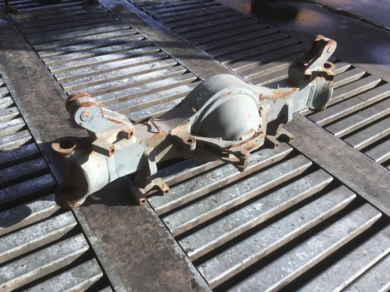 Liebherr LTM 1050-1 axle housing axle 3 - Eje y piezas para Autogrúa: foto 2 Liebherr LTM 1050-1 axle housing axle 3 - Eje y piezas para Autogrúa: foto 2