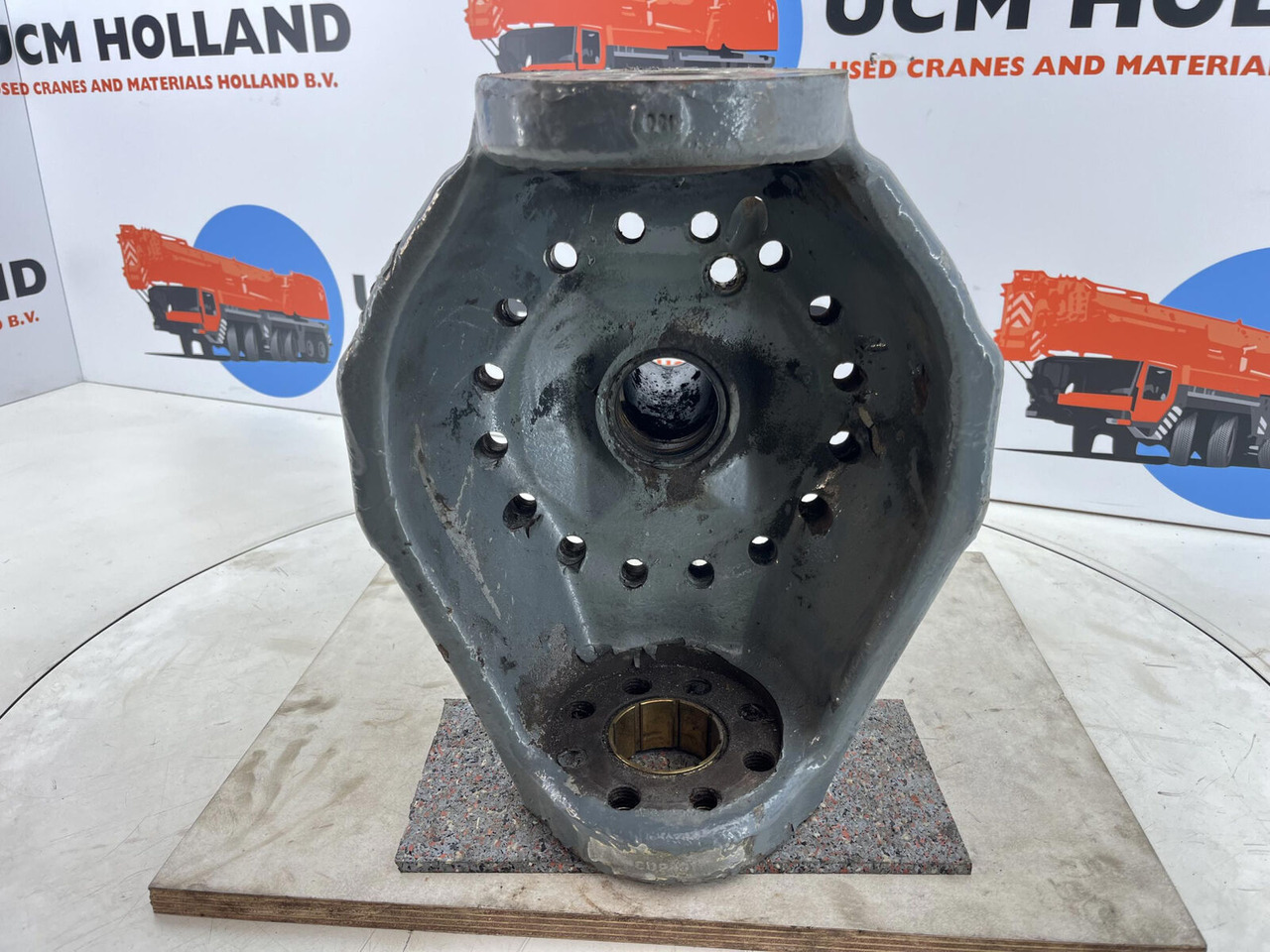 Liebherr LTM 1055-3.2 Steering knuckle 16 holes axle 2 - Mangueta para Autogrúa: foto 5 Liebherr LTM 1055-3.2 Steering knuckle 16 holes axle 2 - Mangueta para Autogrúa: foto 5