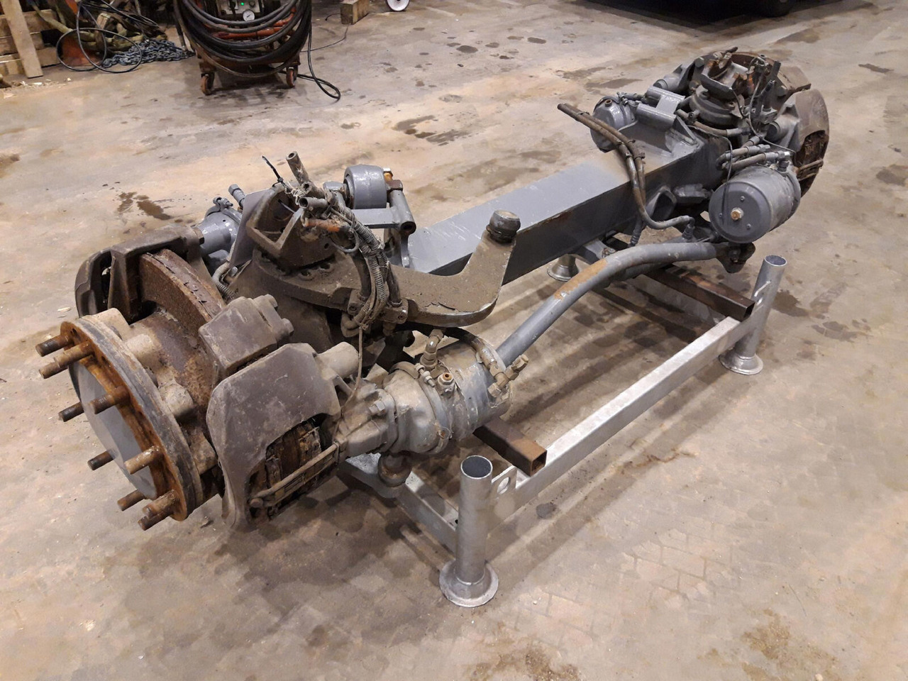 Liebherr LTM 1055-3.2 axle 1 - Eje y piezas para Autogrúa: foto 4 Liebherr LTM 1055-3.2 axle 1 - Eje y piezas para Autogrúa: foto 4