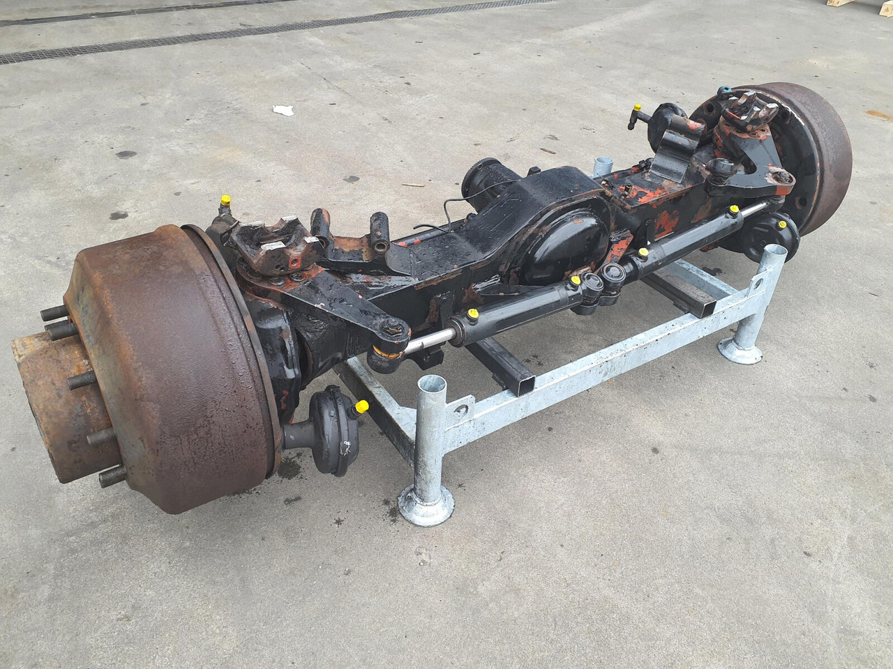 Liebherr LTM 1060-2 axle 1 - Eje y piezas para Autogrúa: foto 4 Liebherr LTM 1060-2 axle 1 - Eje y piezas para Autogrúa: foto 4