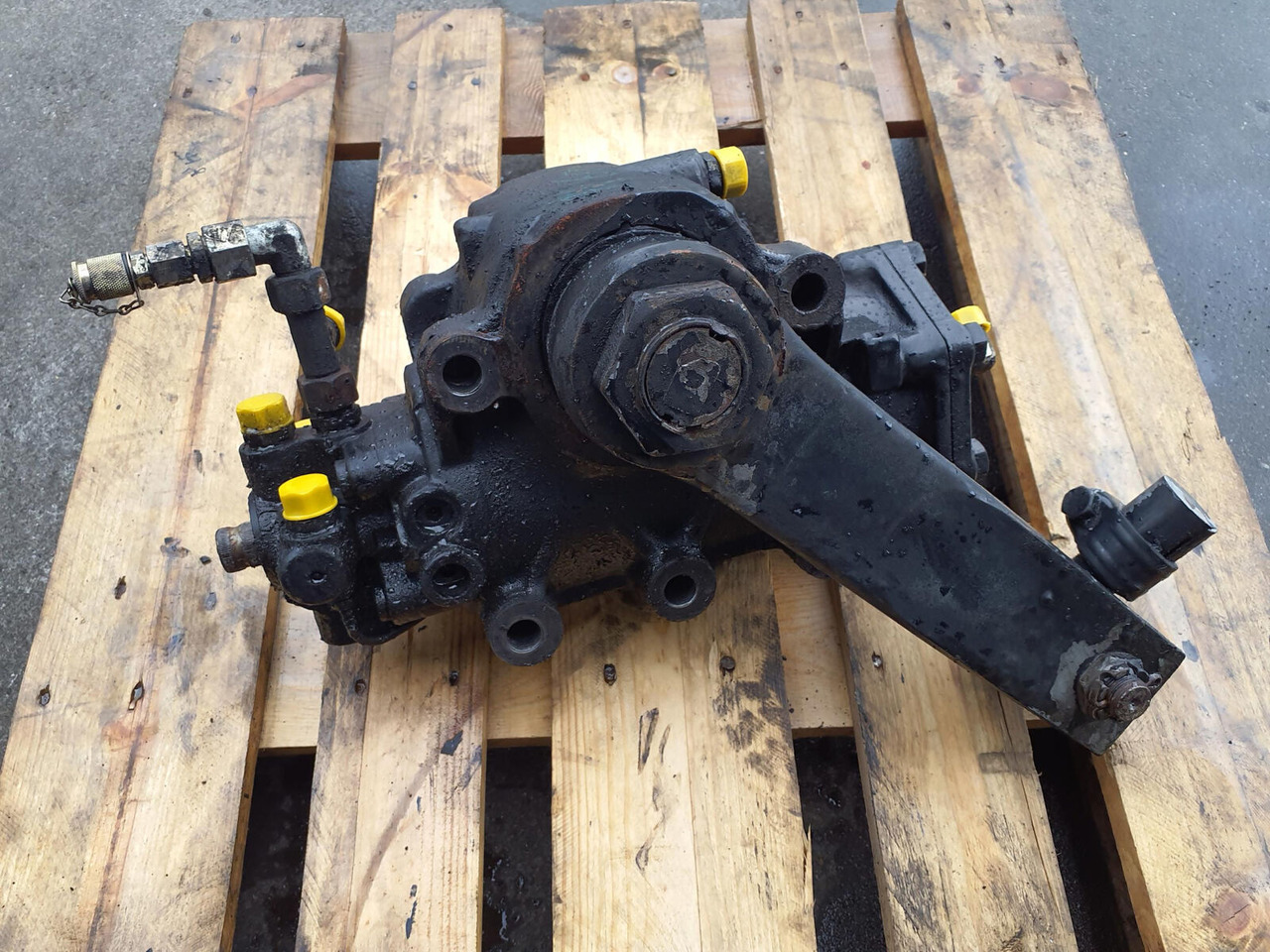Liebherr LTM 1060-2 steering gear - Caja de dirección para Autogrúa: foto 4 Liebherr LTM 1060-2 steering gear - Caja de dirección para Autogrúa: foto 4