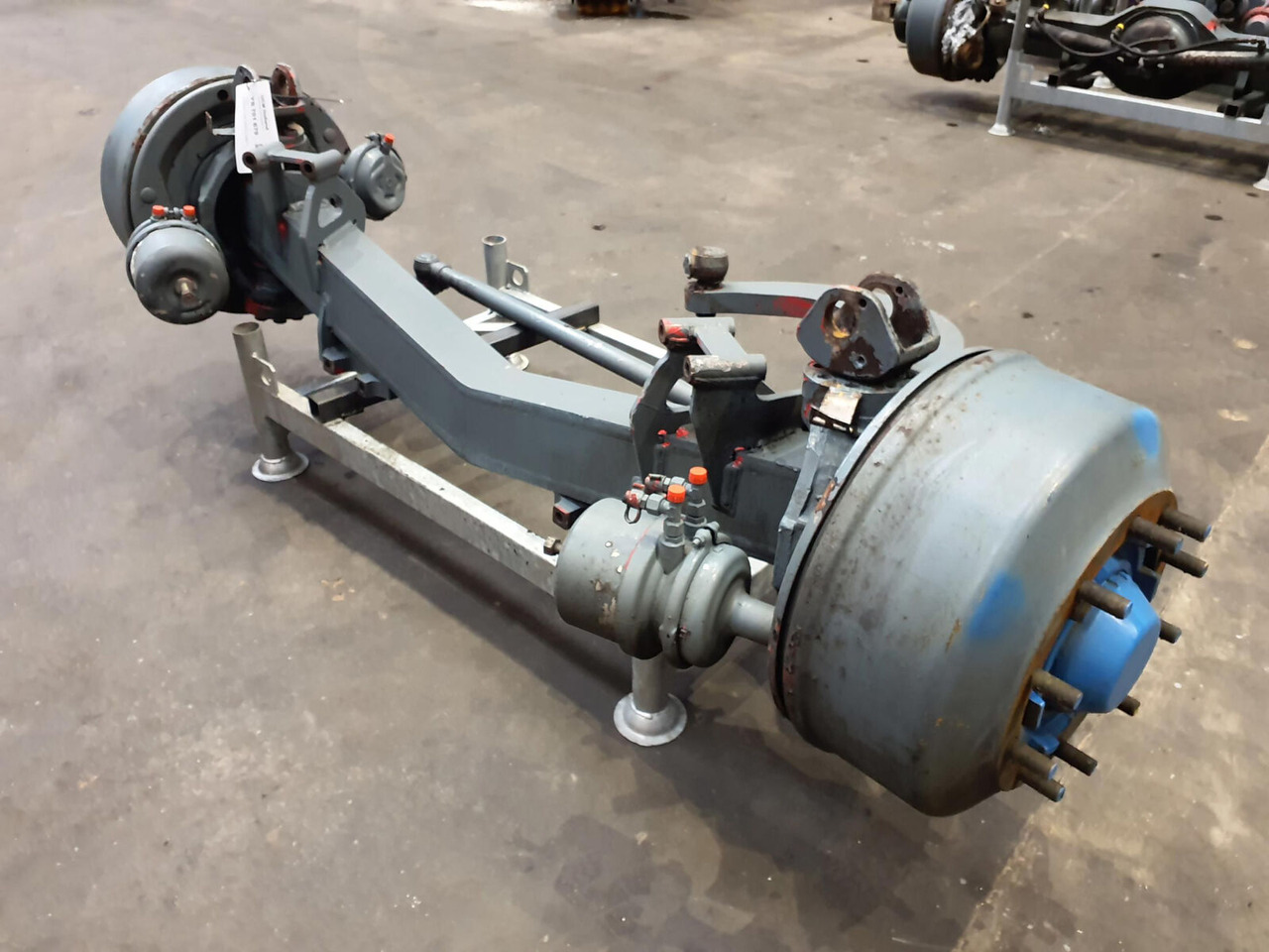 Liebherr LTM 1070-4.1 axle 2 - Eje y piezas para Autogrúa: foto 1 Liebherr LTM 1070-4.1 axle 2 - Eje y piezas para Autogrúa: foto 1