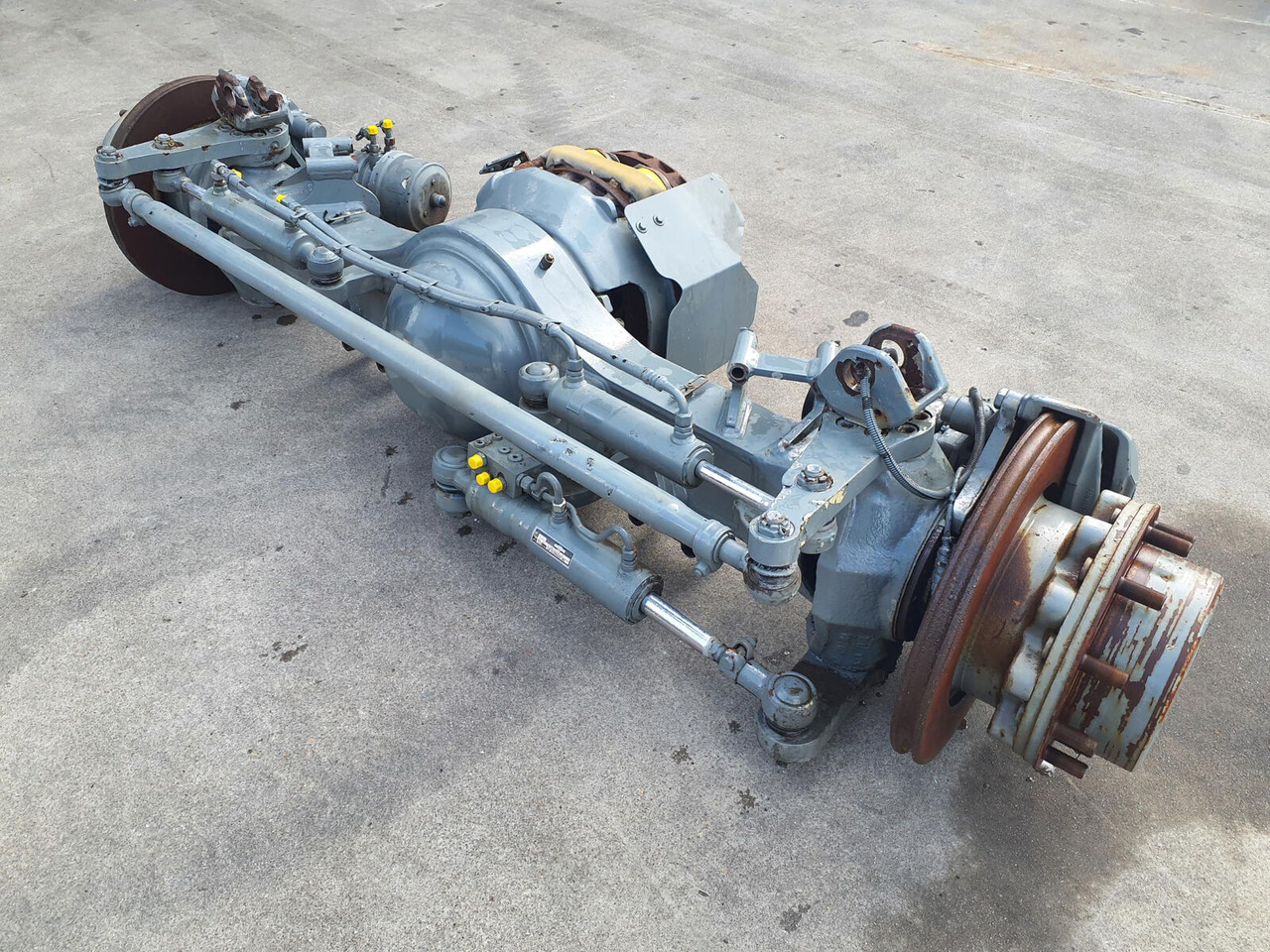 Liebherr LTM 1130-5.1 axle 5 - Eje y piezas para Autogrúa: foto 3 Liebherr LTM 1130-5.1 axle 5 - Eje y piezas para Autogrúa: foto 3