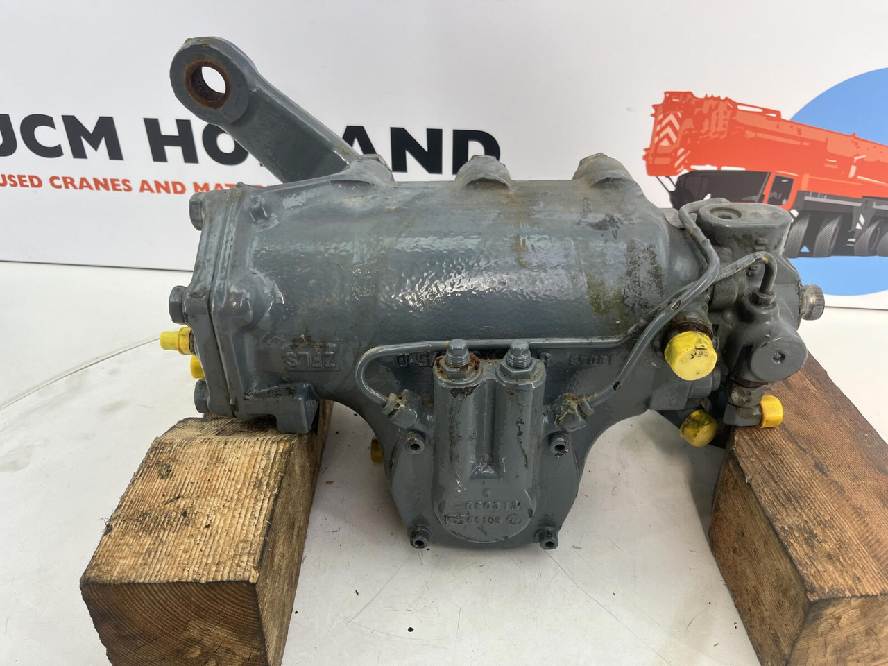 Liebherr LTM 1130-5.1 steering box - Caja de dirección para Autogrúa: foto 5 Liebherr LTM 1130-5.1 steering box - Caja de dirección para Autogrúa: foto 5