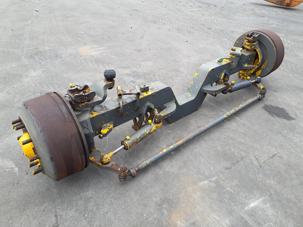 Liebherr LTM 1160-2 axle 3 - Eje y piezas para Autogrúa: foto 1 Liebherr LTM 1160-2 axle 3 - Eje y piezas para Autogrúa: foto 1