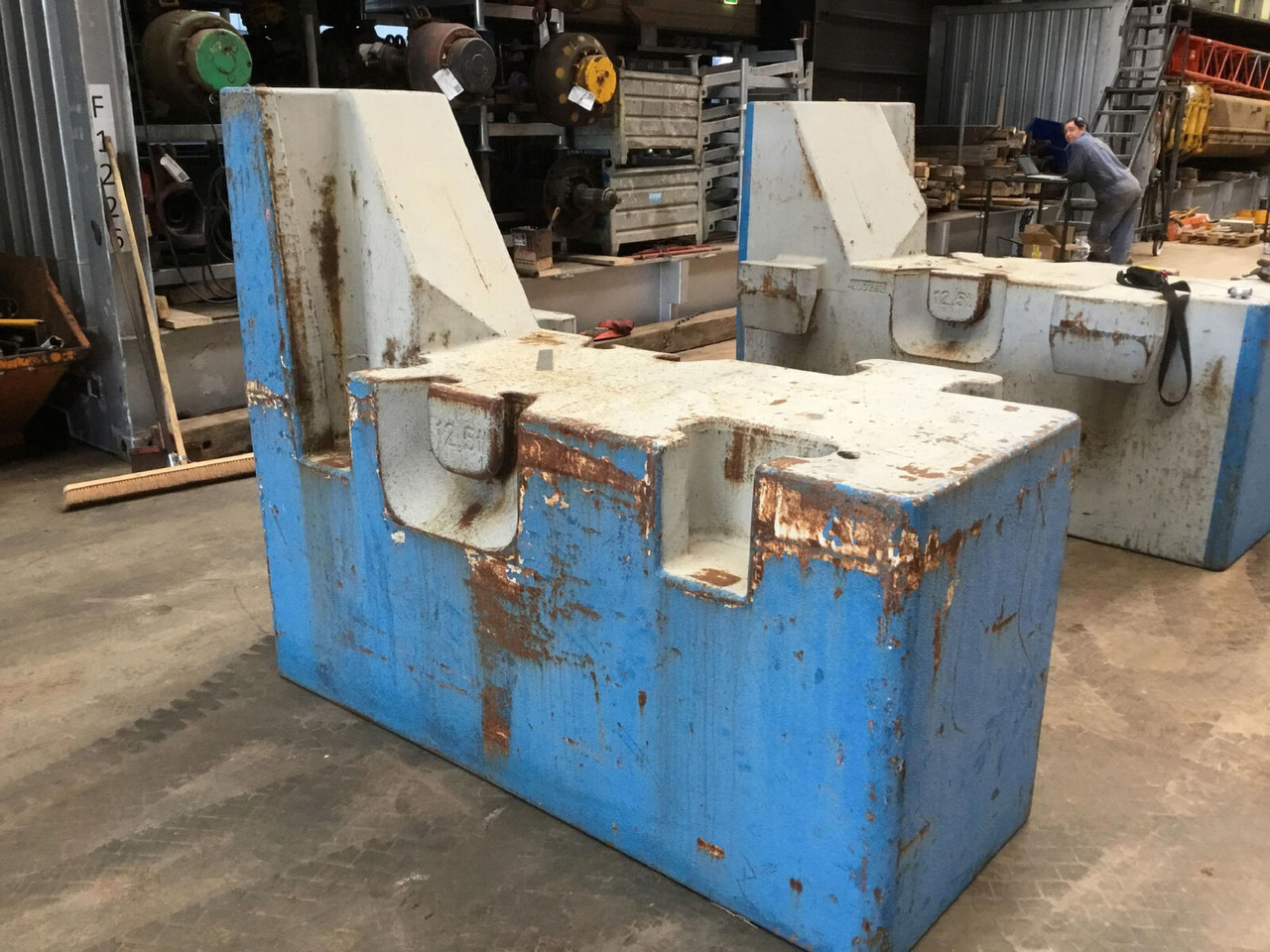 Liebherr LTM 1250-6.1 counterweight 12,5 ton - Contrapeso para Autogrúa: foto 2 Liebherr LTM 1250-6.1 counterweight 12,5 ton - Contrapeso para Autogrúa: foto 2