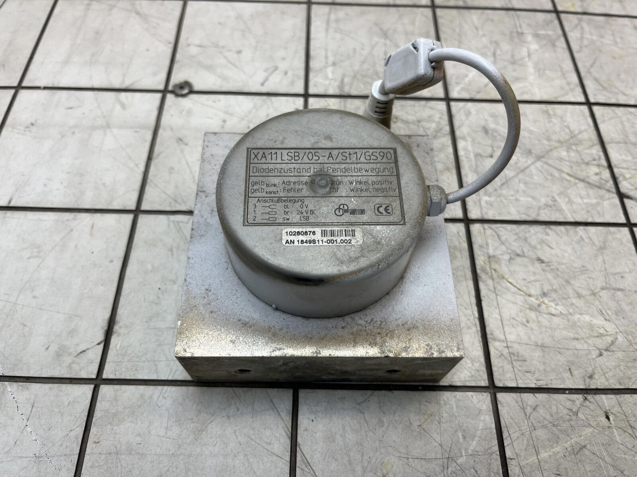 Liebherr LTM 1400-7.1 angle transmitter - Sensor para Autogrúa: foto 1 Liebherr LTM 1400-7.1 angle transmitter - Sensor para Autogrúa: foto 1