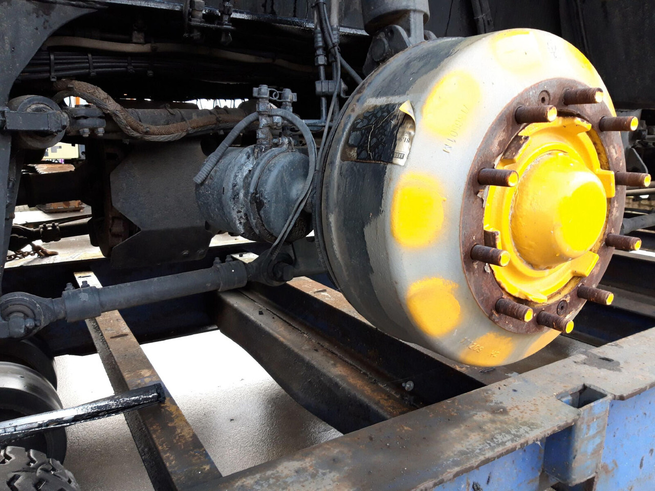Liebherr LTM 1400-7.1 axle 4 - Eje y piezas para Autogrúa: foto 4 Liebherr LTM 1400-7.1 axle 4 - Eje y piezas para Autogrúa: foto 4