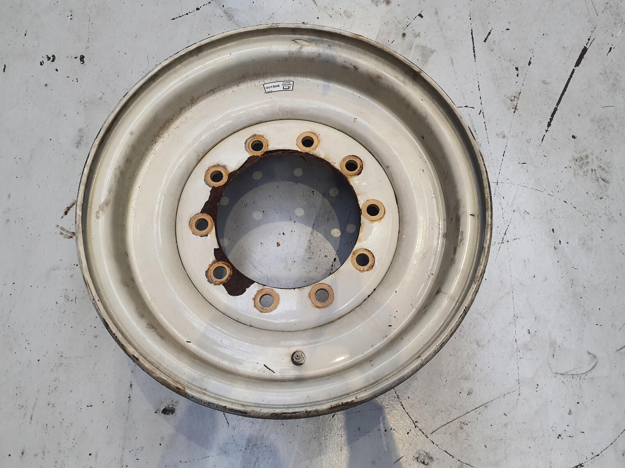 Liebherr Rim 445/95R25 10 12 1p - Llanta para Grúa: foto 2 Liebherr Rim 445/95R25 10 12 1p - Llanta para Grúa: foto 2