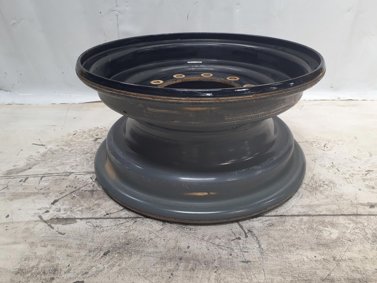 Liebherr Rim 445/95R25 10 12 1p - Llanta para Grúa: foto 3 Liebherr Rim 445/95R25 10 12 1p - Llanta para Grúa: foto 3