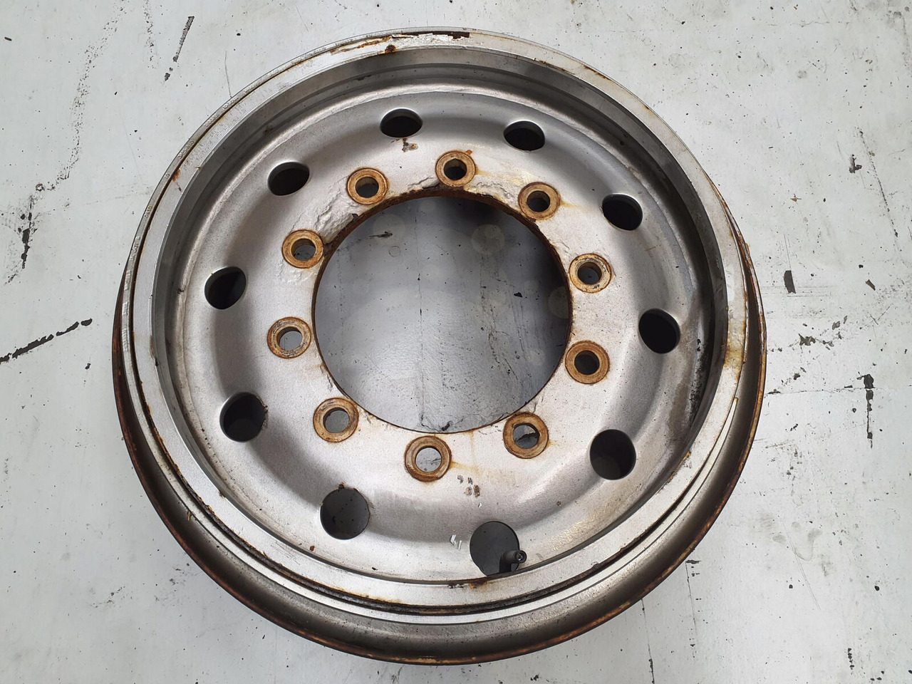 Rim 385/95R25 10 6.5 3p - Llanta para Grúa: foto 2 Rim 385/95R25 10 6.5 3p - Llanta para Grúa: foto 2