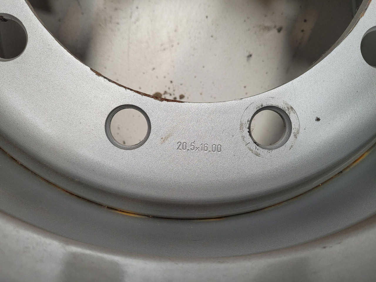 Spierings Rim 445/75R22.5 10 21.5 1p - Llanta para Grúa: foto 3 Spierings Rim 445/75R22.5 10 21.5 1p - Llanta para Grúa: foto 3