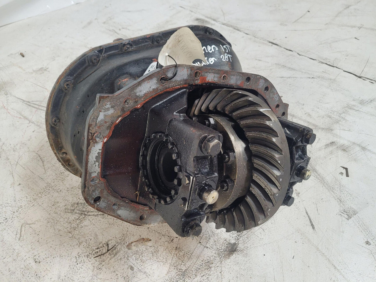 Spierings SK-598 AT 5 mid differential axle 3 - Diferencial para Autogrúa: foto 2 Spierings SK-598 AT 5 mid differential axle 3 - Diferencial para Autogrúa: foto 2