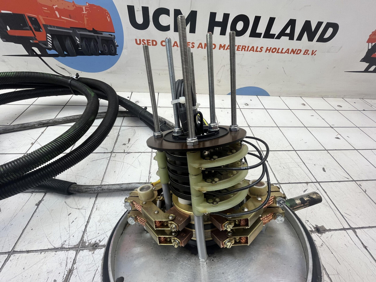 Sistema eléctrico para Autogrúa Terex AC 155 slip ring assy: foto 6