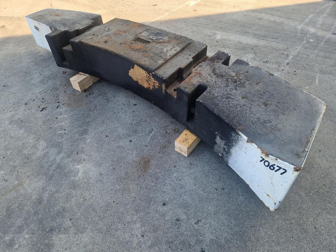 Terex AC 40 CITY counterweight 2.35T - Contrapeso para Autogrúa: foto 3 Terex AC 40 CITY counterweight 2.35T - Contrapeso para Autogrúa: foto 3