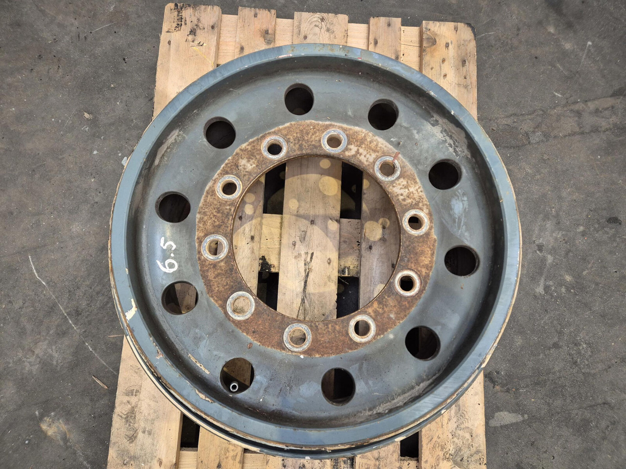 Terex Rim 445/95R25 10 6.5 3p - Llanta para Grúa: foto 2 Terex Rim 445/95R25 10 6.5 3p - Llanta para Grúa: foto 2