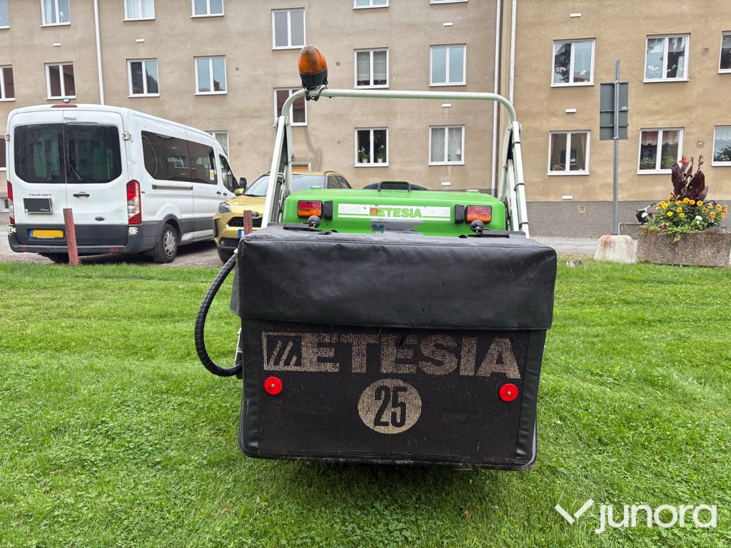 Åkgräsklippare Etesia Hydro 124 D - Cortacésped: foto 5 Åkgräsklippare Etesia Hydro 124 D - Cortacésped: foto 5