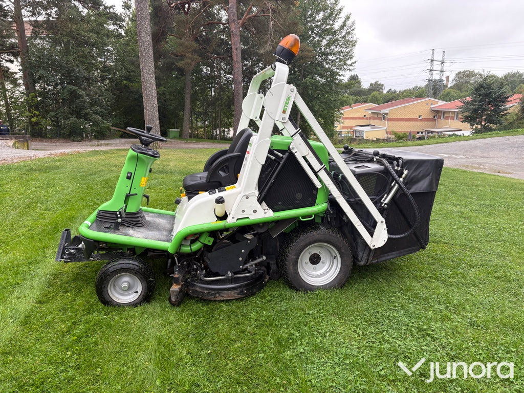 Åkgräsklippare Etesia Hydro 124 D - Cortacésped: foto 3 Åkgräsklippare Etesia Hydro 124 D - Cortacésped: foto 3