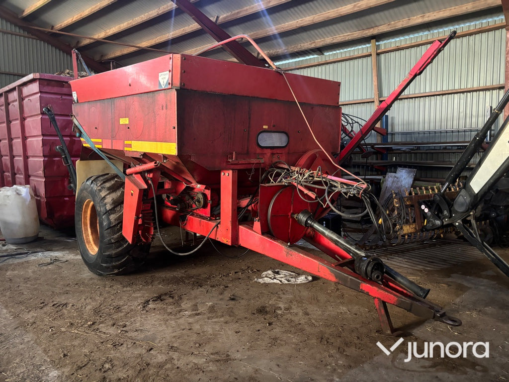 Gödningspridare - Överum Tive 6012 - Esparcidor de estiércol: foto 1 Gödningspridare - Överum Tive 6012 - Esparcidor de estiércol: foto 1