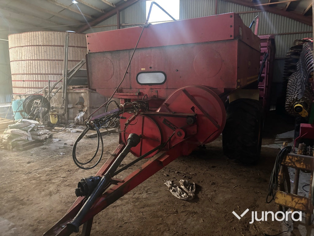 Gödningspridare - Överum Tive 6012 - Esparcidor de estiércol: foto 3 Gödningspridare - Överum Tive 6012 - Esparcidor de estiércol: foto 3