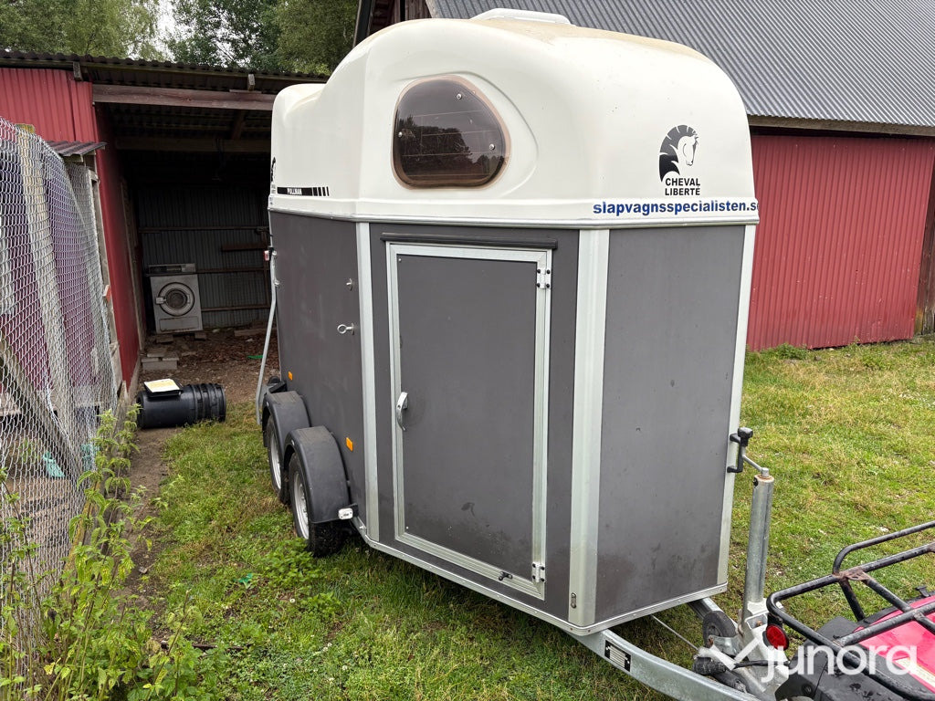Hästtransport Cheval Liberte Gold Pullman V2 - Remolque para caballos: foto 4 Hästtransport Cheval Liberte Gold Pullman V2 - Remolque para caballos: foto 4