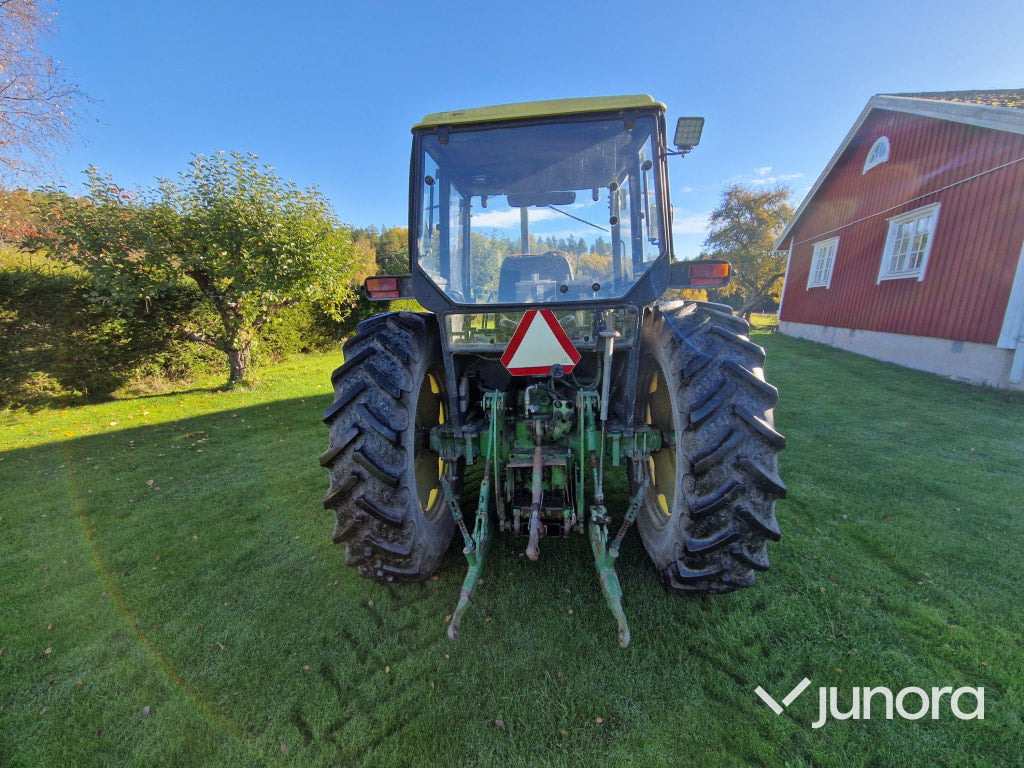 Lastartraktor - John Deere 2450 - Tractor: foto 5 Lastartraktor - John Deere 2450 - Tractor: foto 5