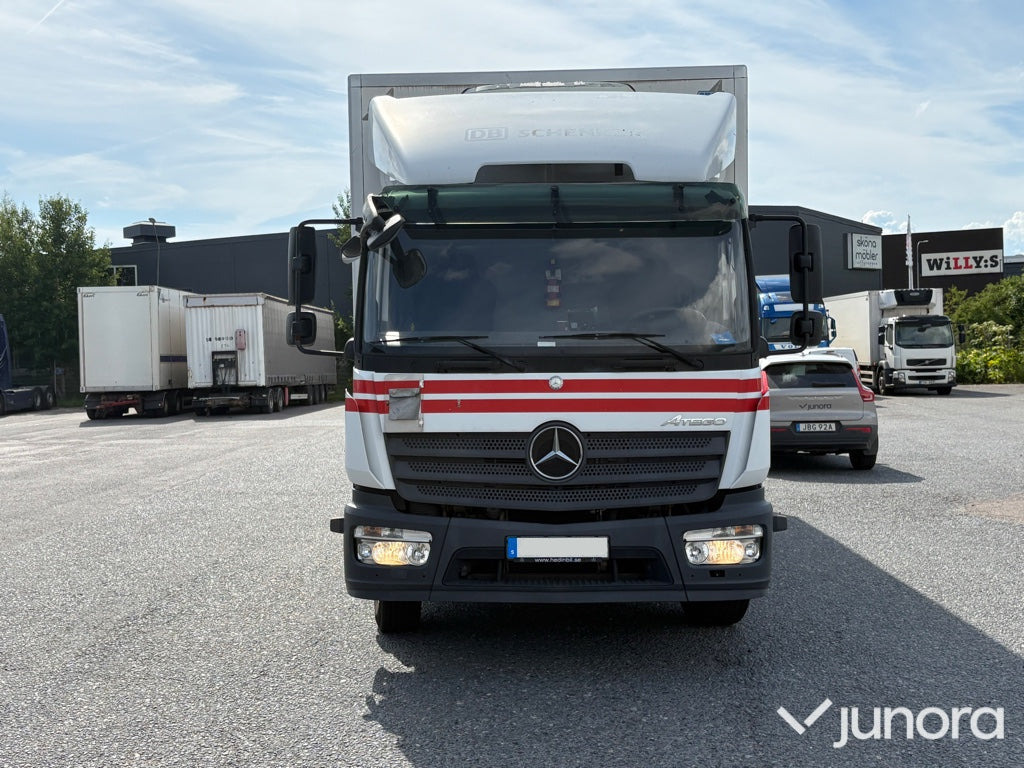 Lastbil - Mercedes Atego 1223 - Camión caja cerrada: foto 2 Lastbil - Mercedes Atego 1223 - Camión caja cerrada: foto 2