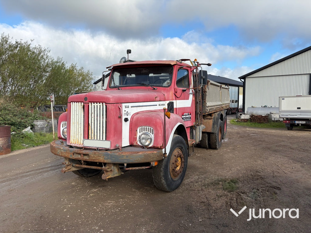 Camión volquete Lastbil - Scania, LS 111S 42/B: foto 1